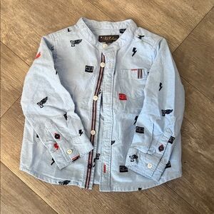 ✨5 for $15✨ Light Blue Button-Up Shirt with Embroidered Designs